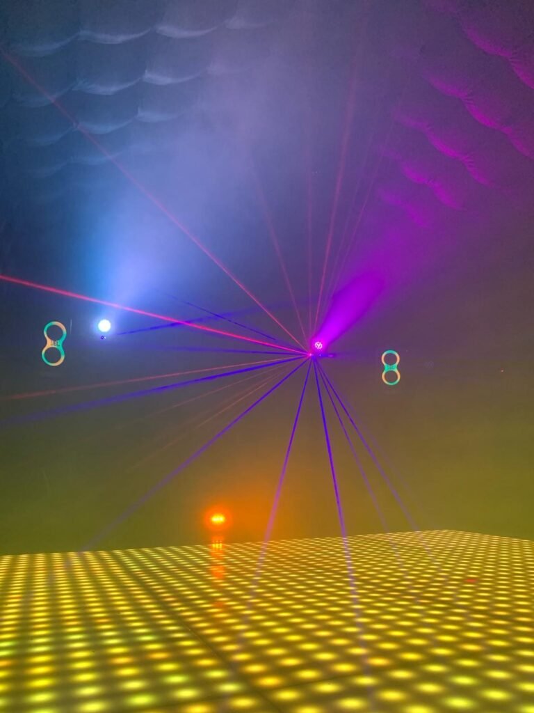 aufblasbare disco mieten