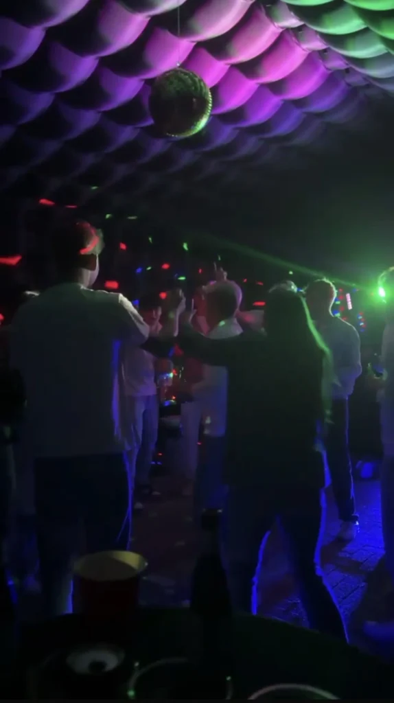 Stimmungsbild 3 von Betriebsfeier im Neon-Club
